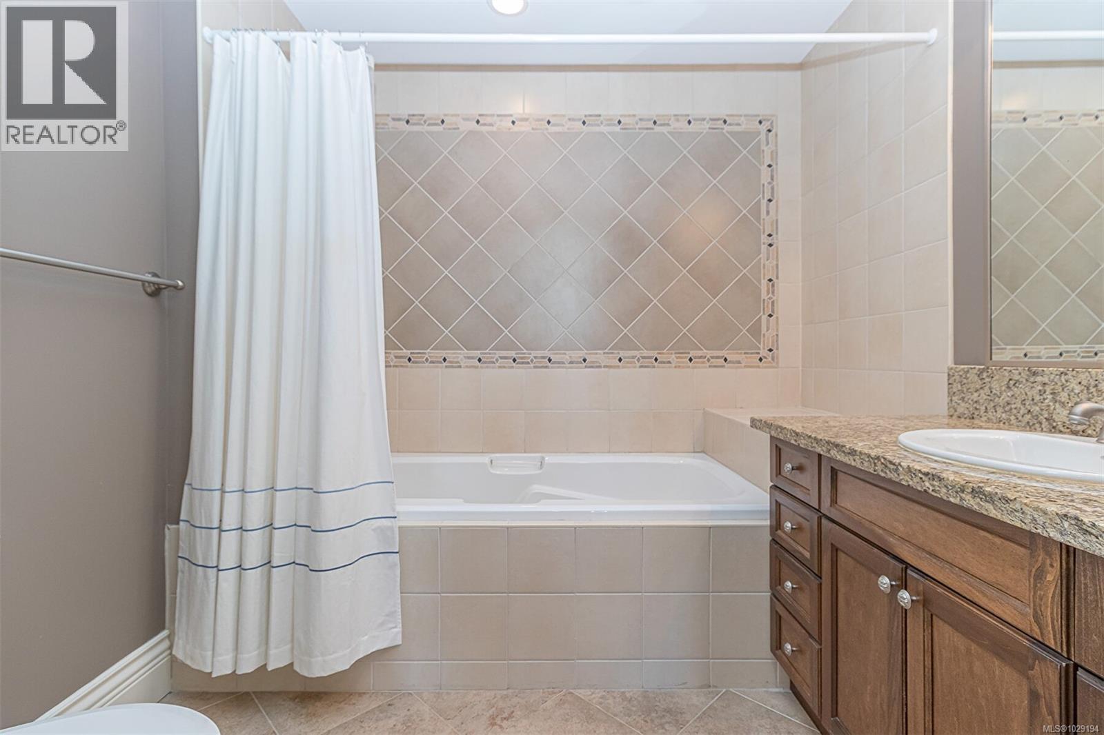 402 755 Goldstream Avenue, Langford