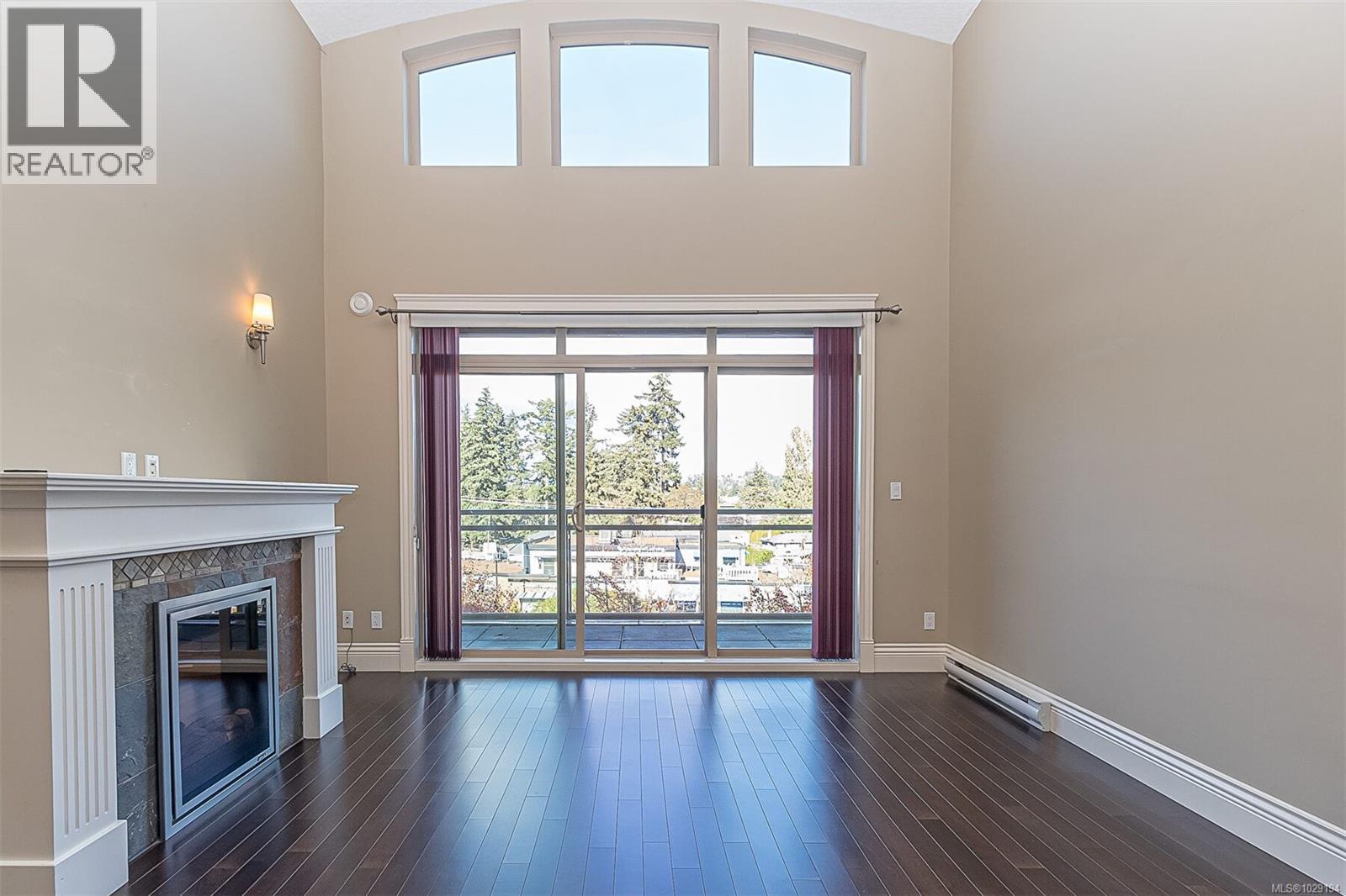 #402 755 Goldstream Ave - 16
