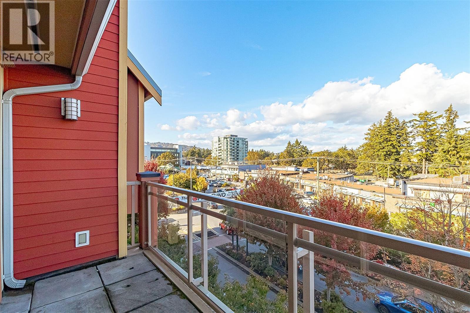 #402 755 Goldstream Ave - 40