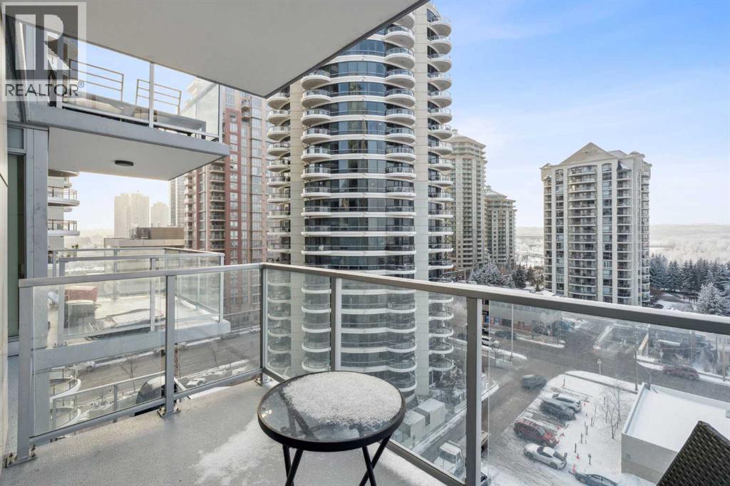 Single Family House for Sale in    Avenue SW Downtown West End Calgary 