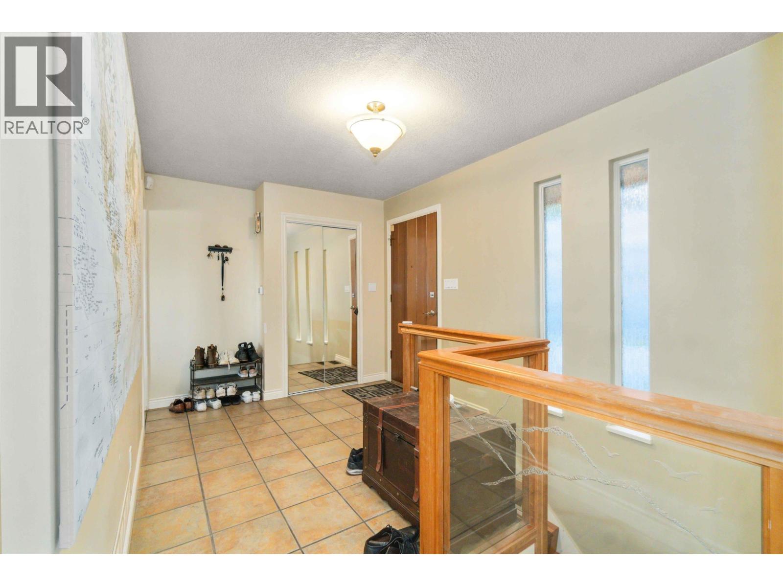 5189 MADEIRA COURT, North Vancouver