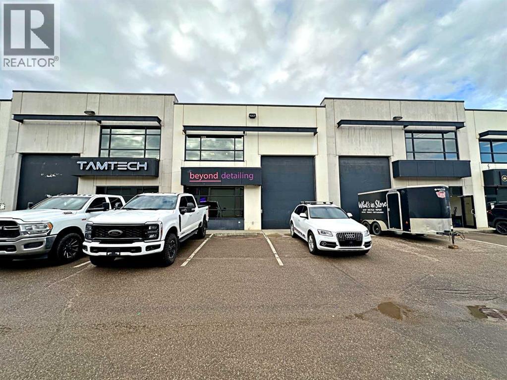 400 MacKenzie Boulevard, Fort McMurray