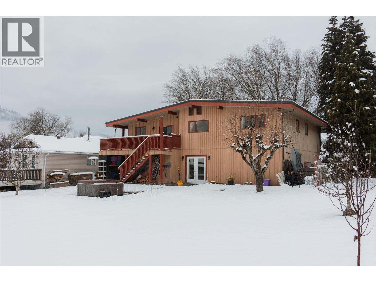 5713 Woodland Drive, Nelson