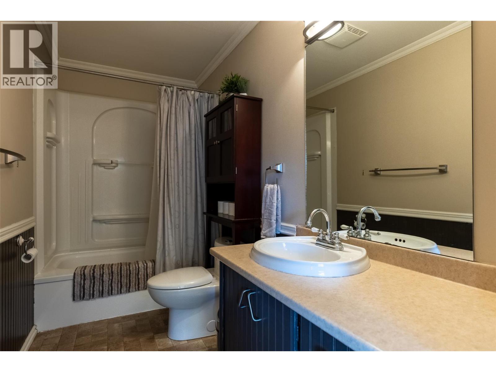 862 11th Avenue, Fernie