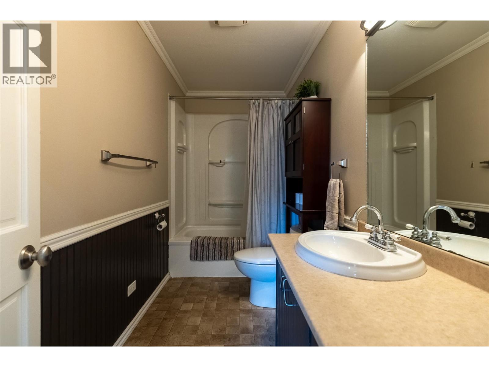 862 11th Avenue, Fernie