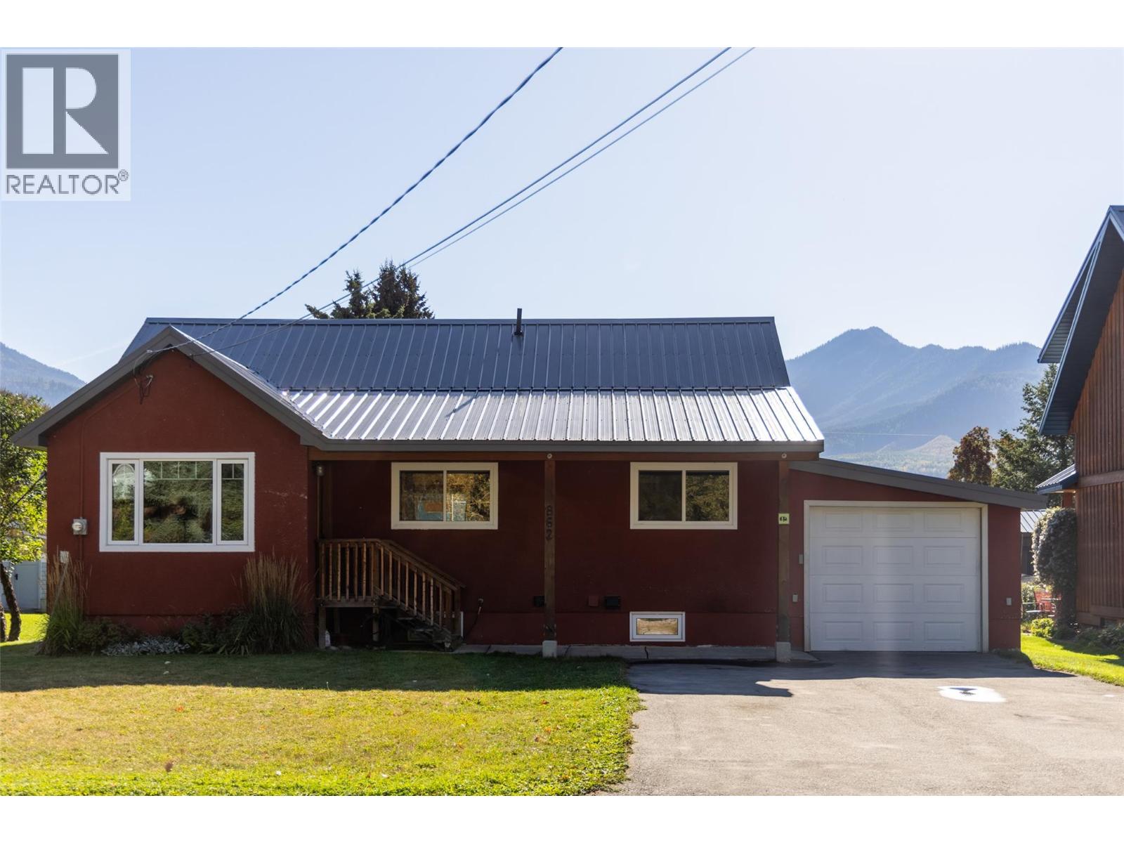 862 11th Avenue, Fernie