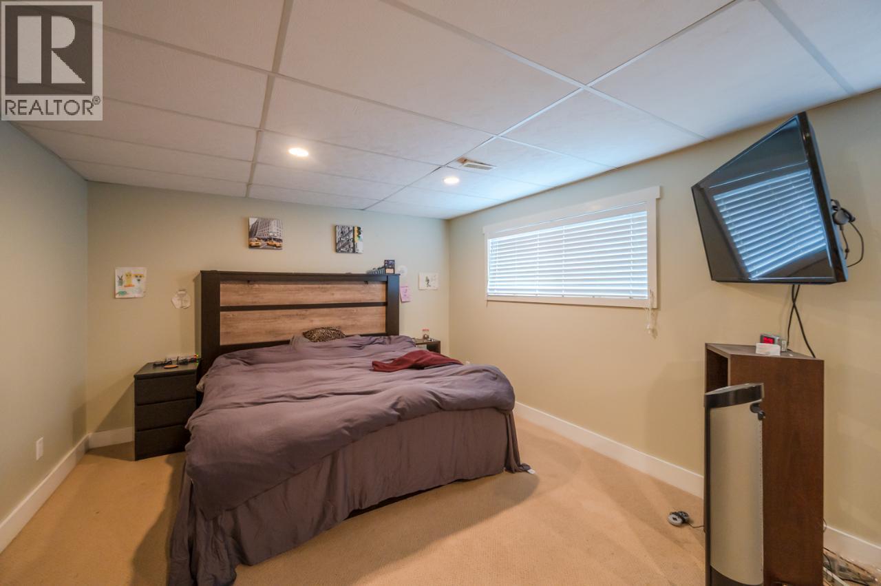 668 TOZER Avenue, Kelowna