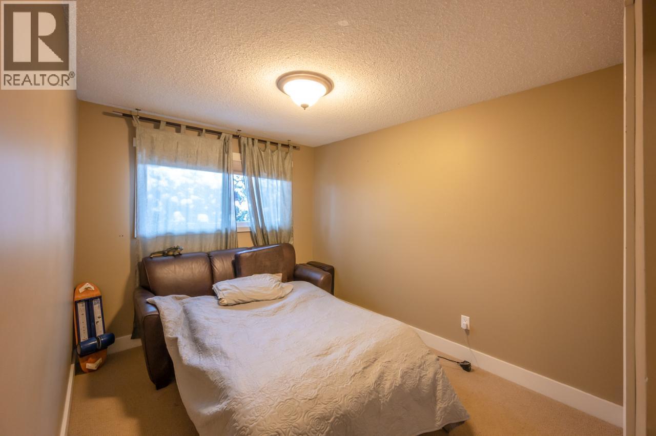 668 TOZER Avenue, Kelowna