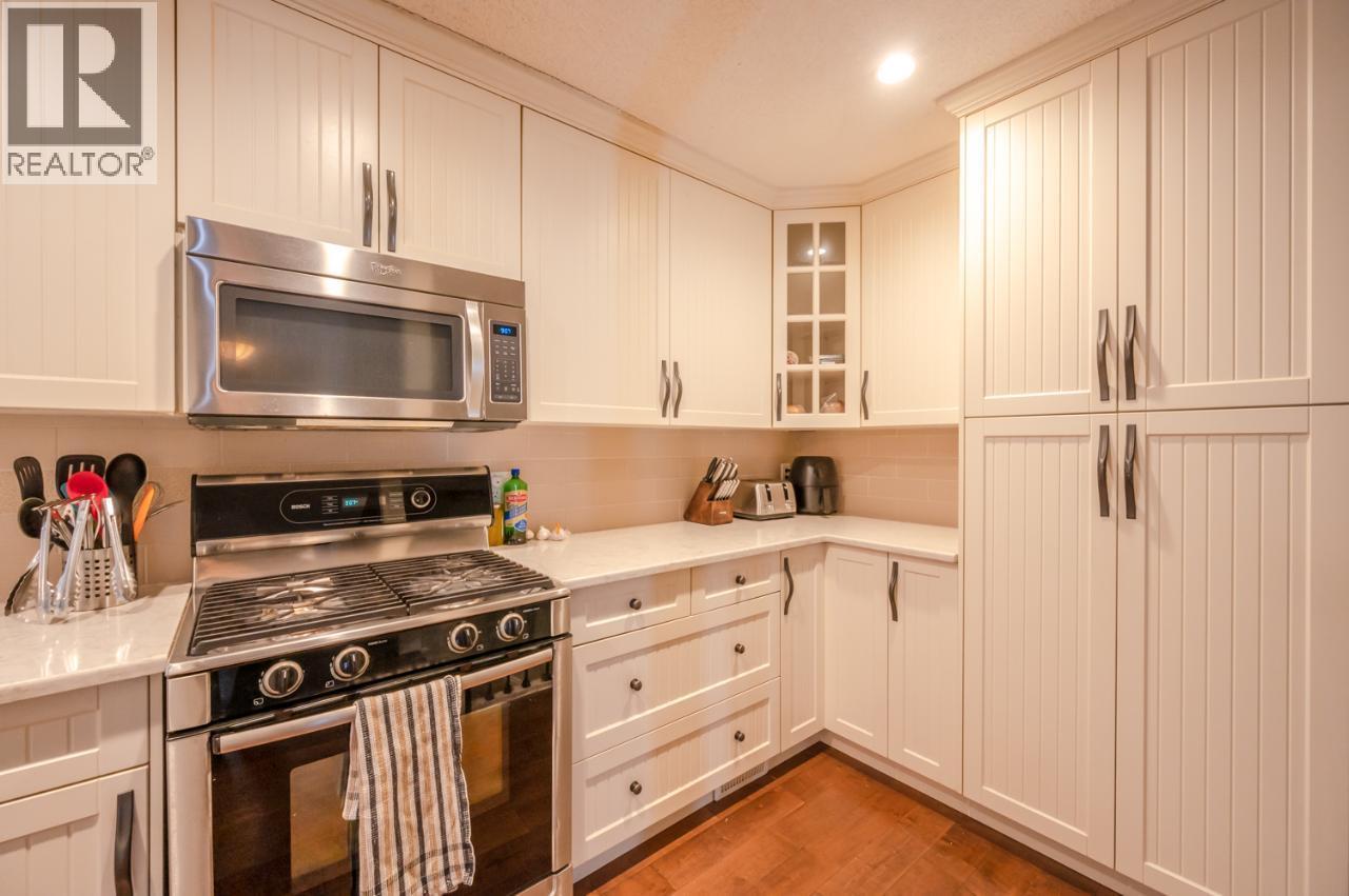 668 TOZER Avenue, Kelowna