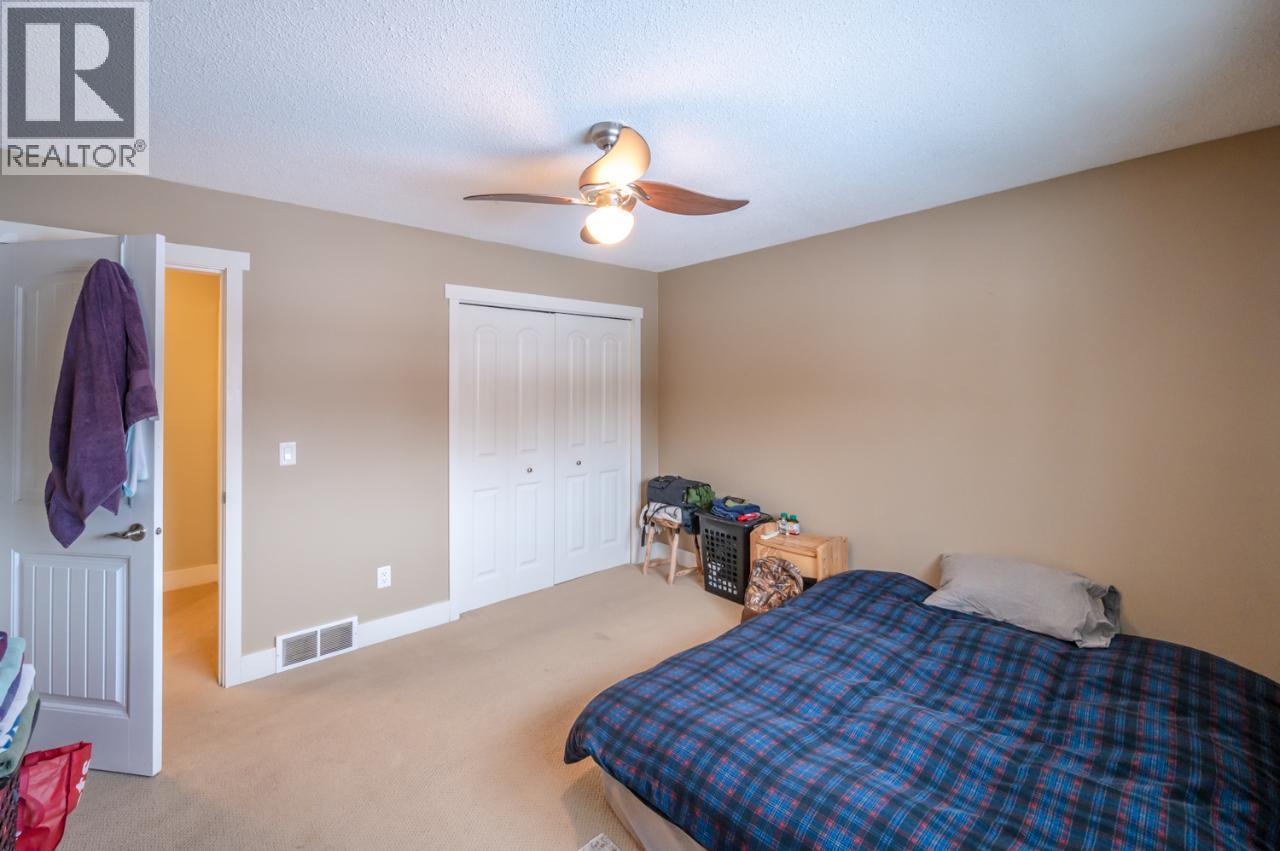 668 TOZER Avenue, Kelowna