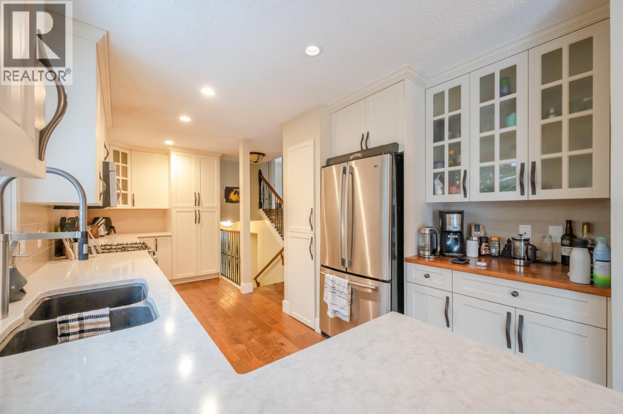 668 TOZER Avenue, Kelowna