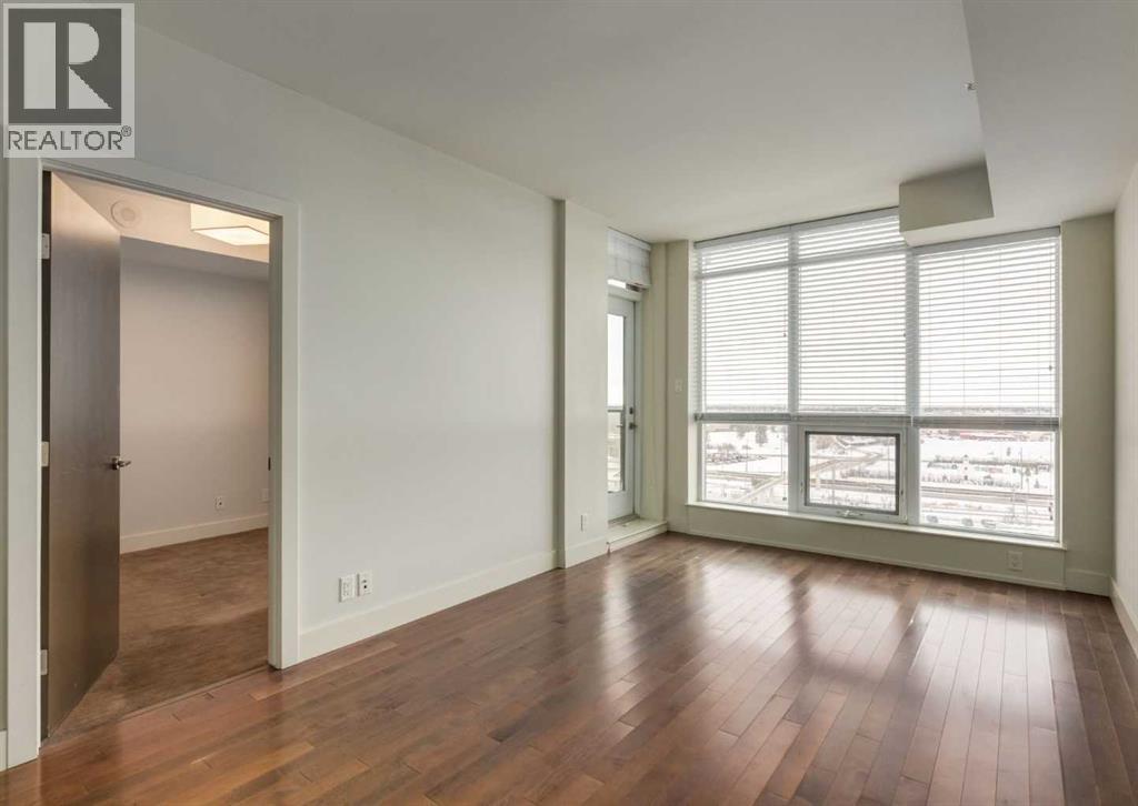 Single Family House for Sale in   Shawnee Hill SW Shawnee Slopes Calgary 