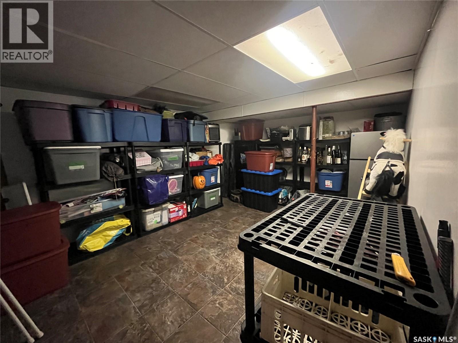 619 SMITH DORRIEN AVENUE - 27