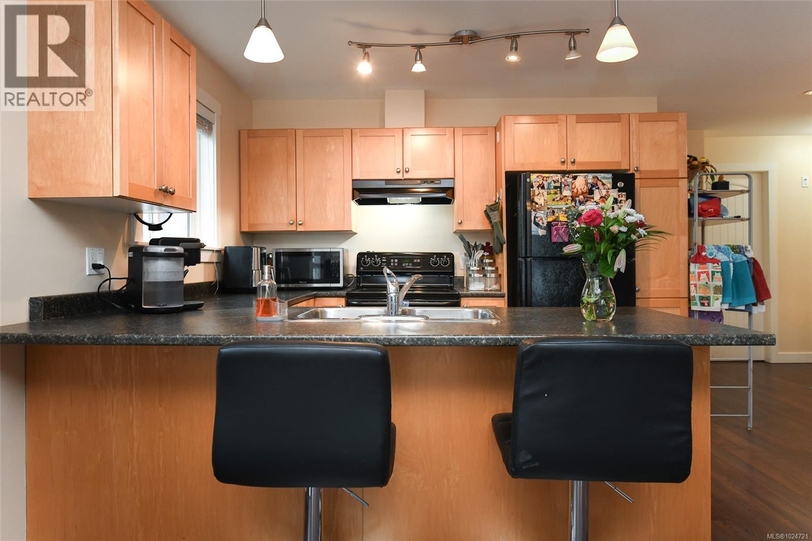 #22 115 20TH ST - 10