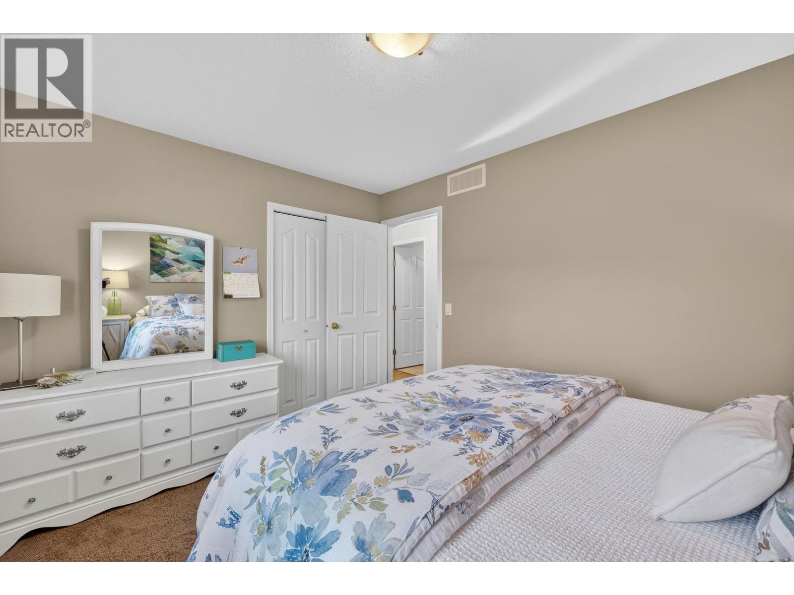 1568 Longley Crescent - 31