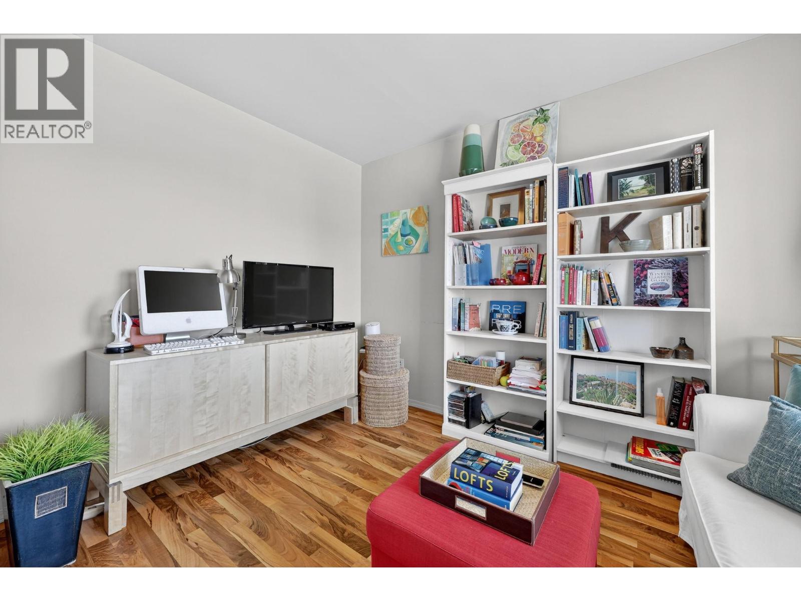  1568 Longley Crescent, Kelowna