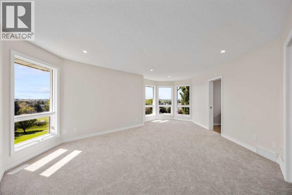 Single Family House for Sale in  Douglas Woods Manor SE Douglasdale/Glen Calgary 