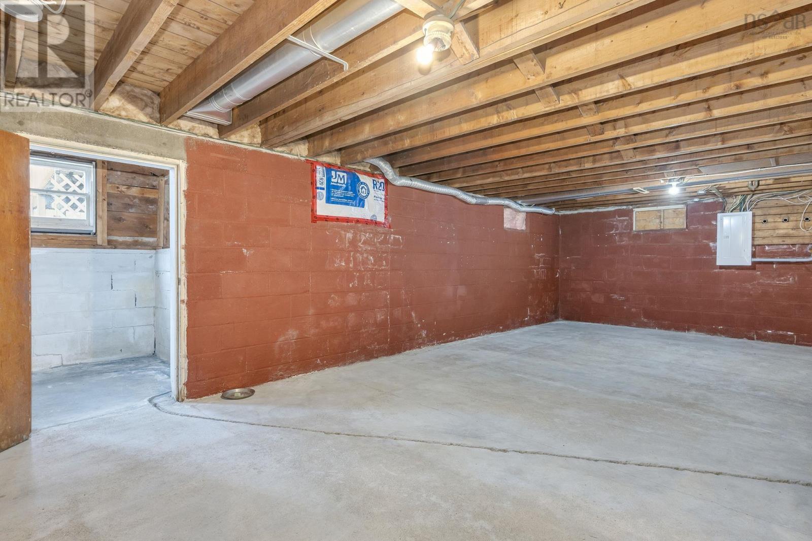 Property 33 of 41 of 139 Main Street