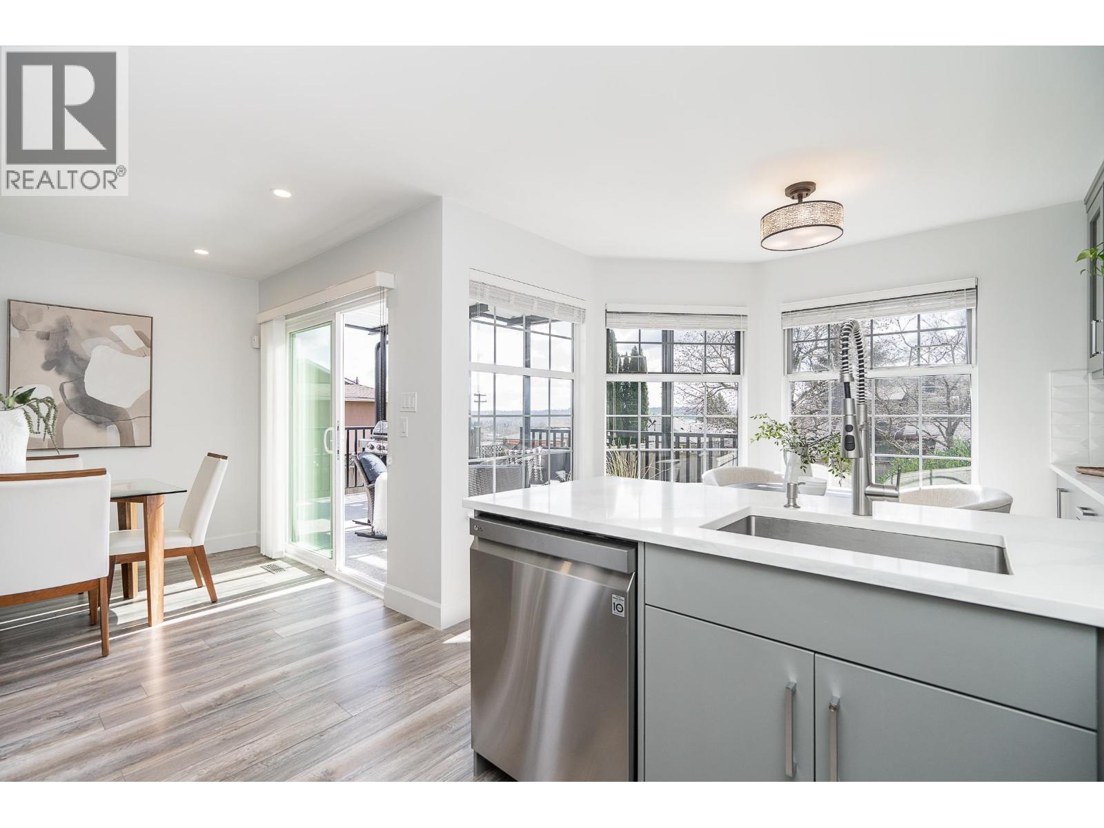 1120 HACHEY AVENUE, Coquitlam