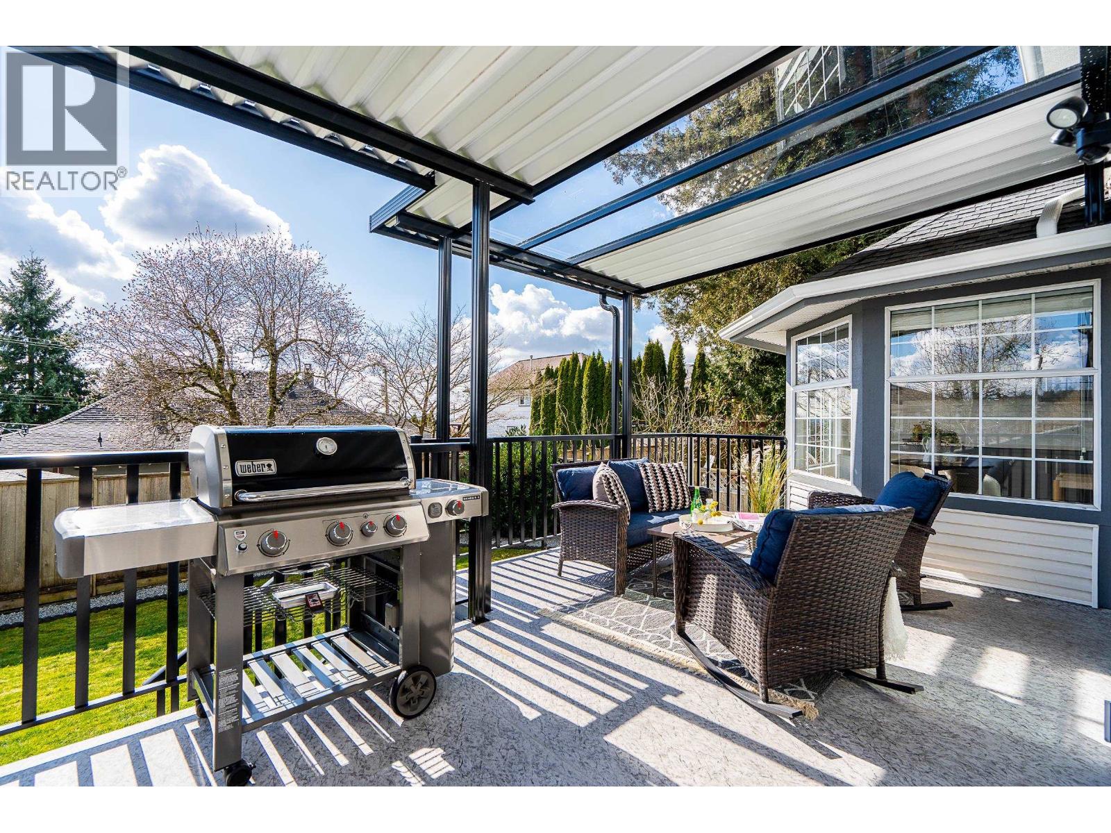 1120 HACHEY AVENUE, Coquitlam