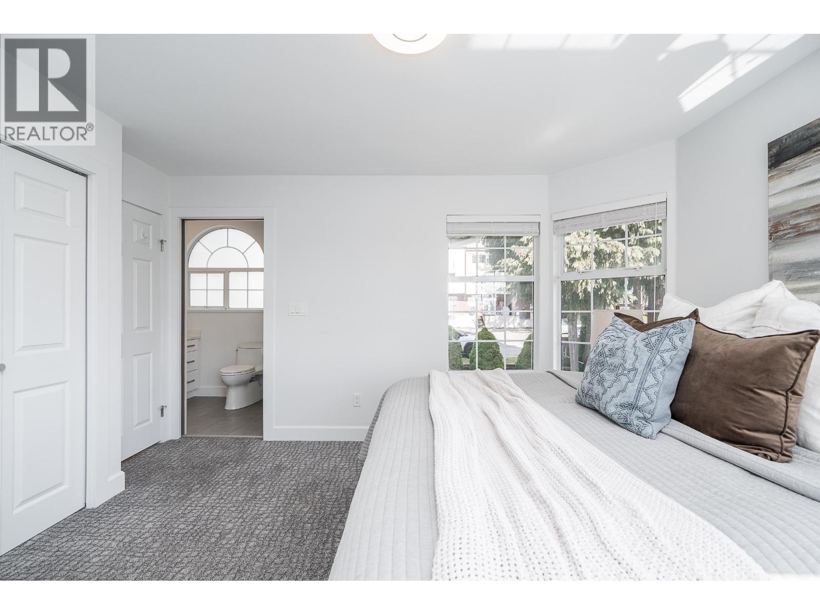 1120 HACHEY AVENUE, Coquitlam