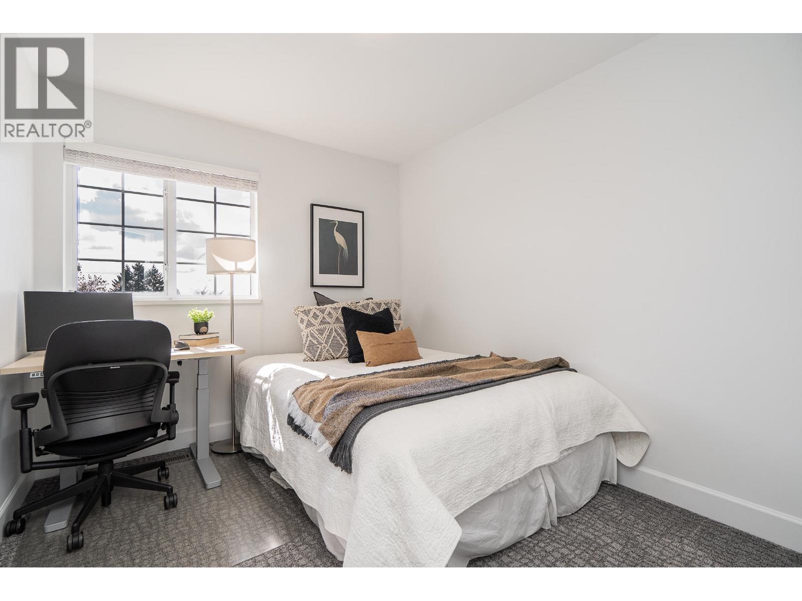 1120 HACHEY AVENUE, Coquitlam