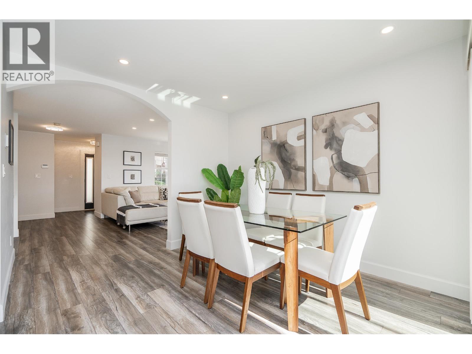 1120 HACHEY AVENUE, Coquitlam