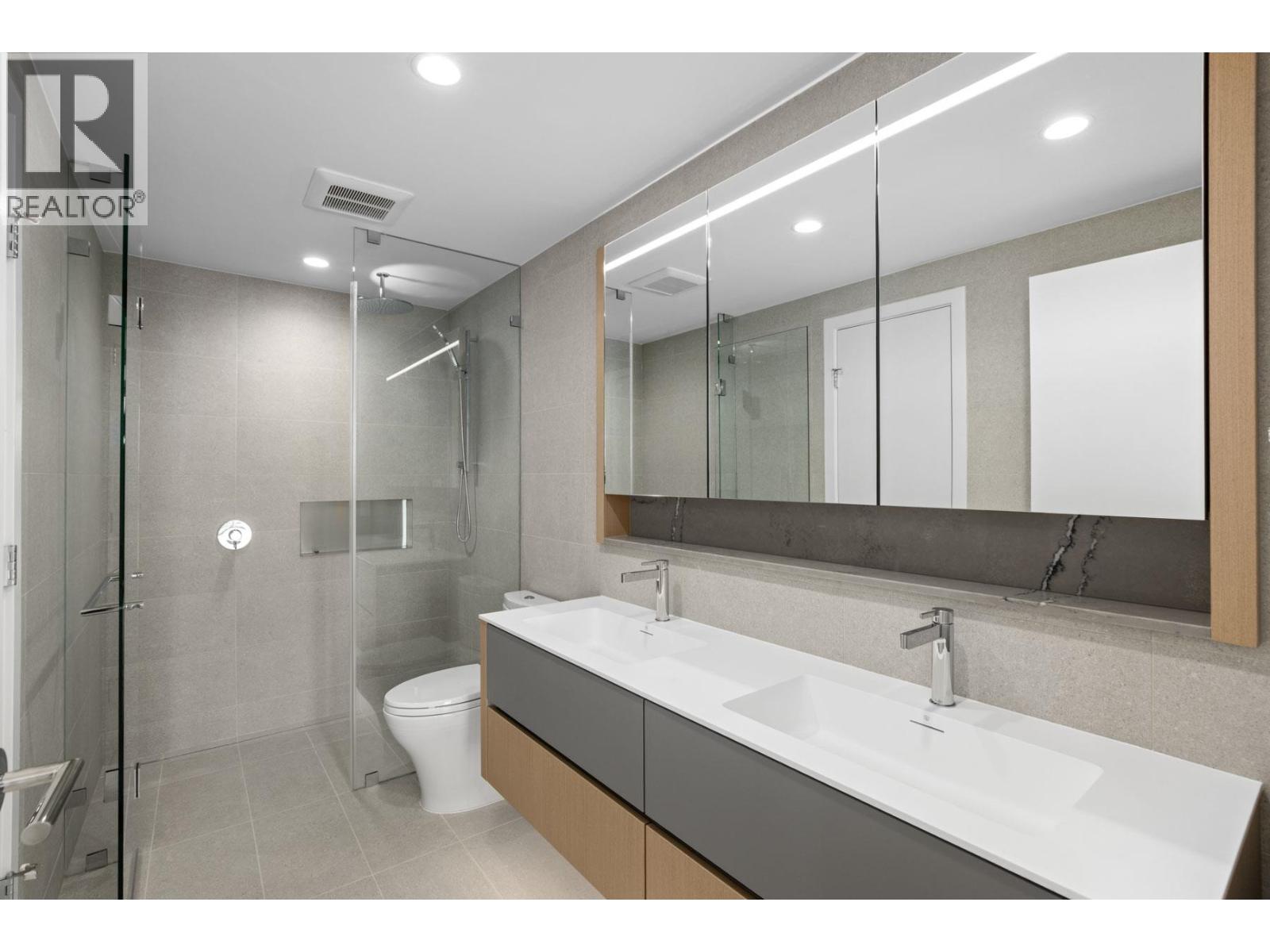 802 3963 UPLANDS WAY, West Vancouver