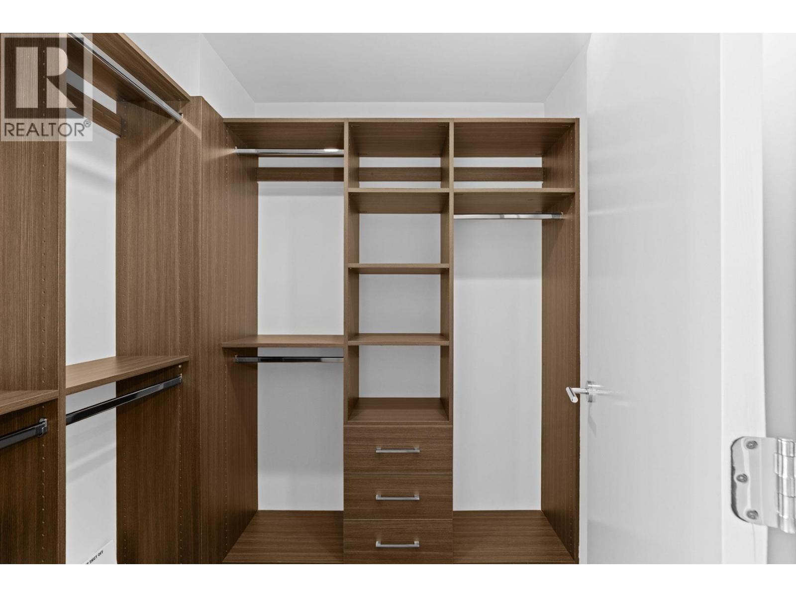 802 3963 UPLANDS WAY, West Vancouver