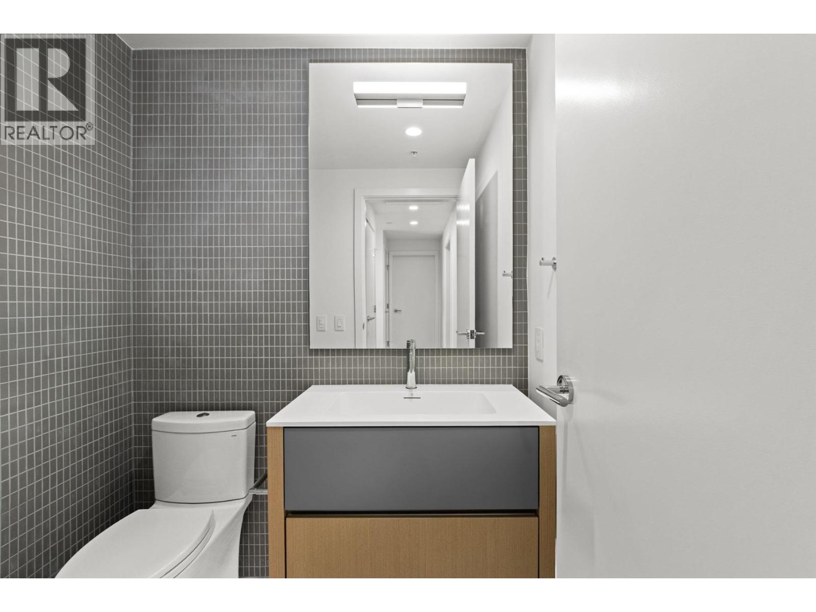 802 3963 UPLANDS WAY, West Vancouver