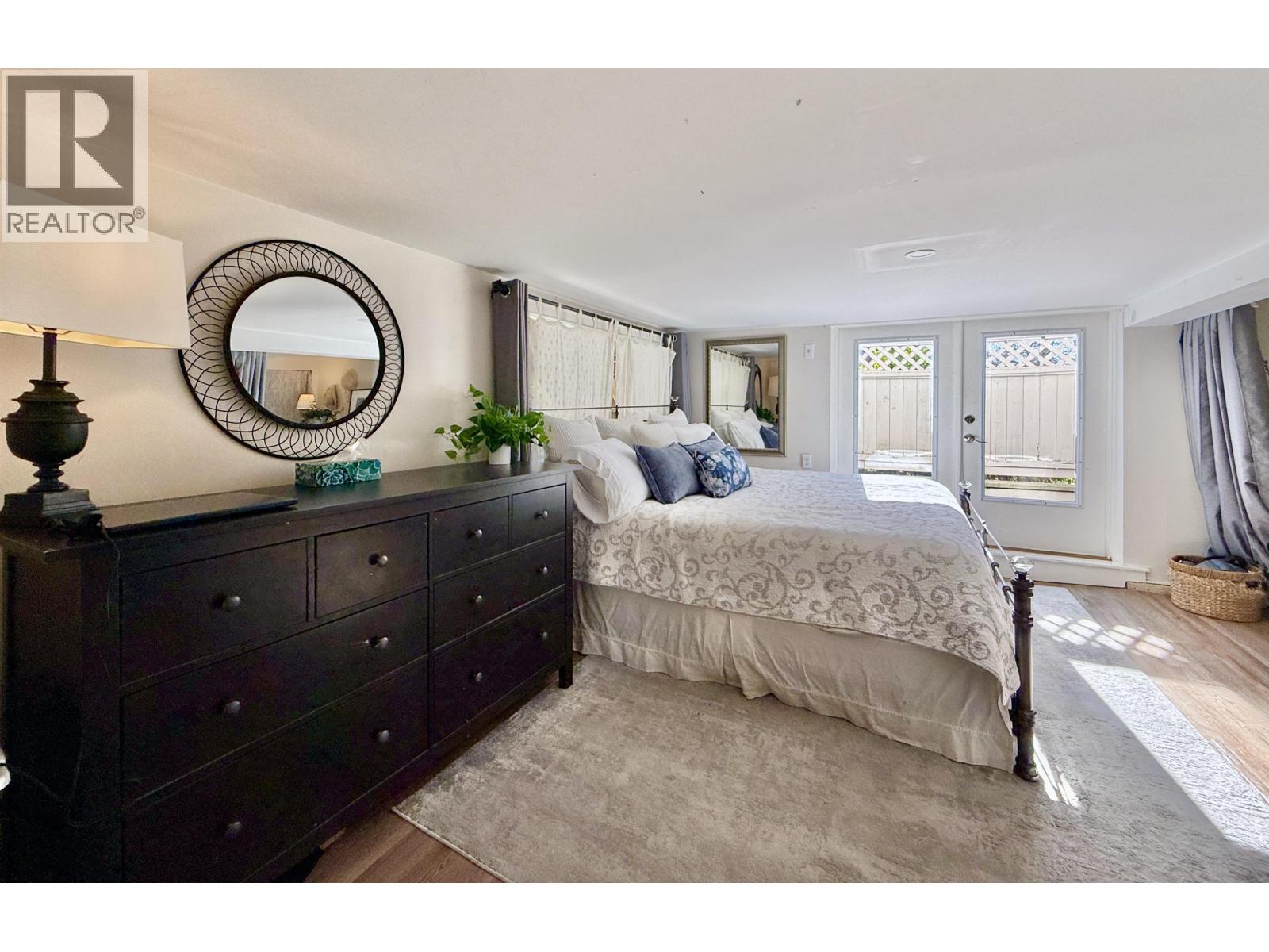 702 GIBSONS WAY, Gibsons