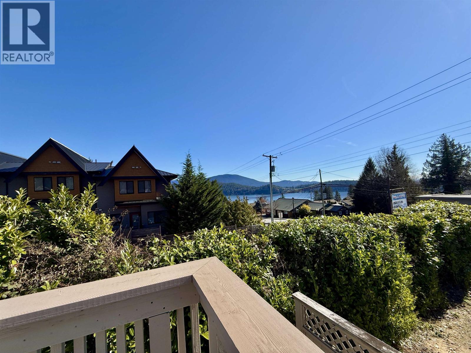 702 GIBSONS WAY, Gibsons