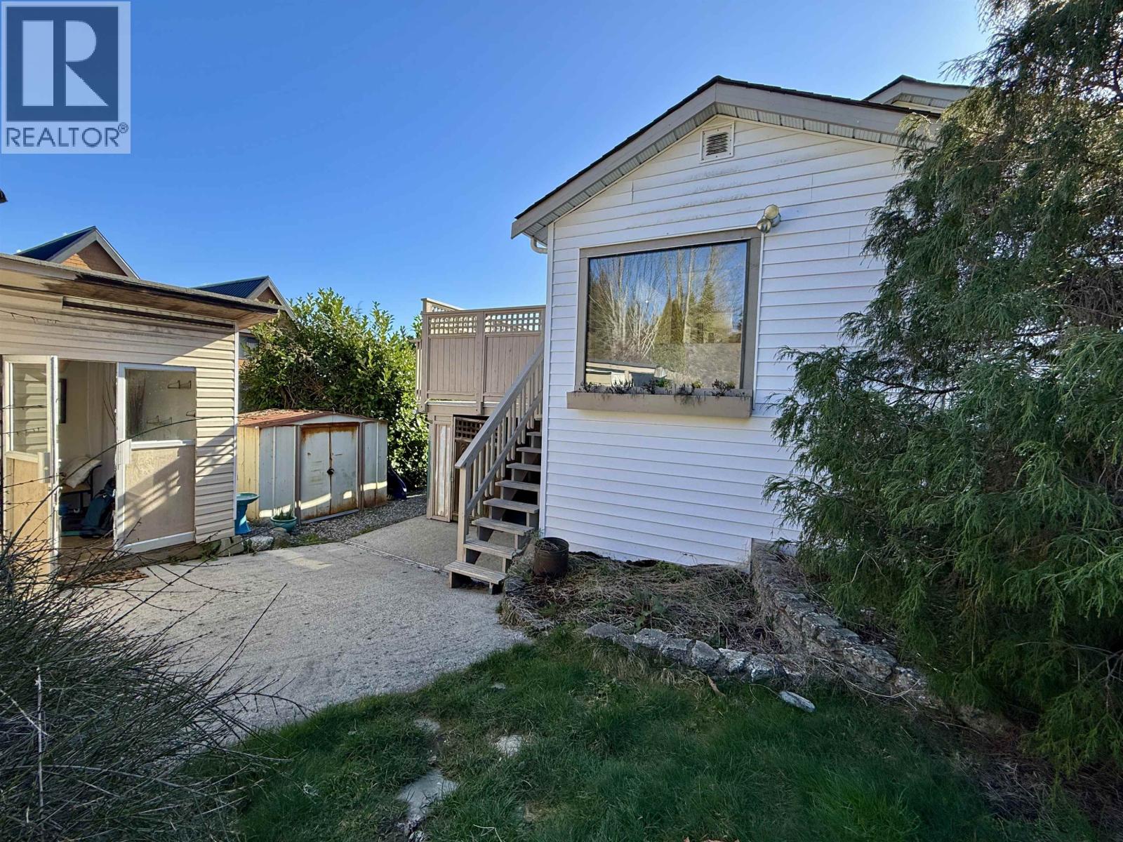 702 GIBSONS WAY, Gibsons