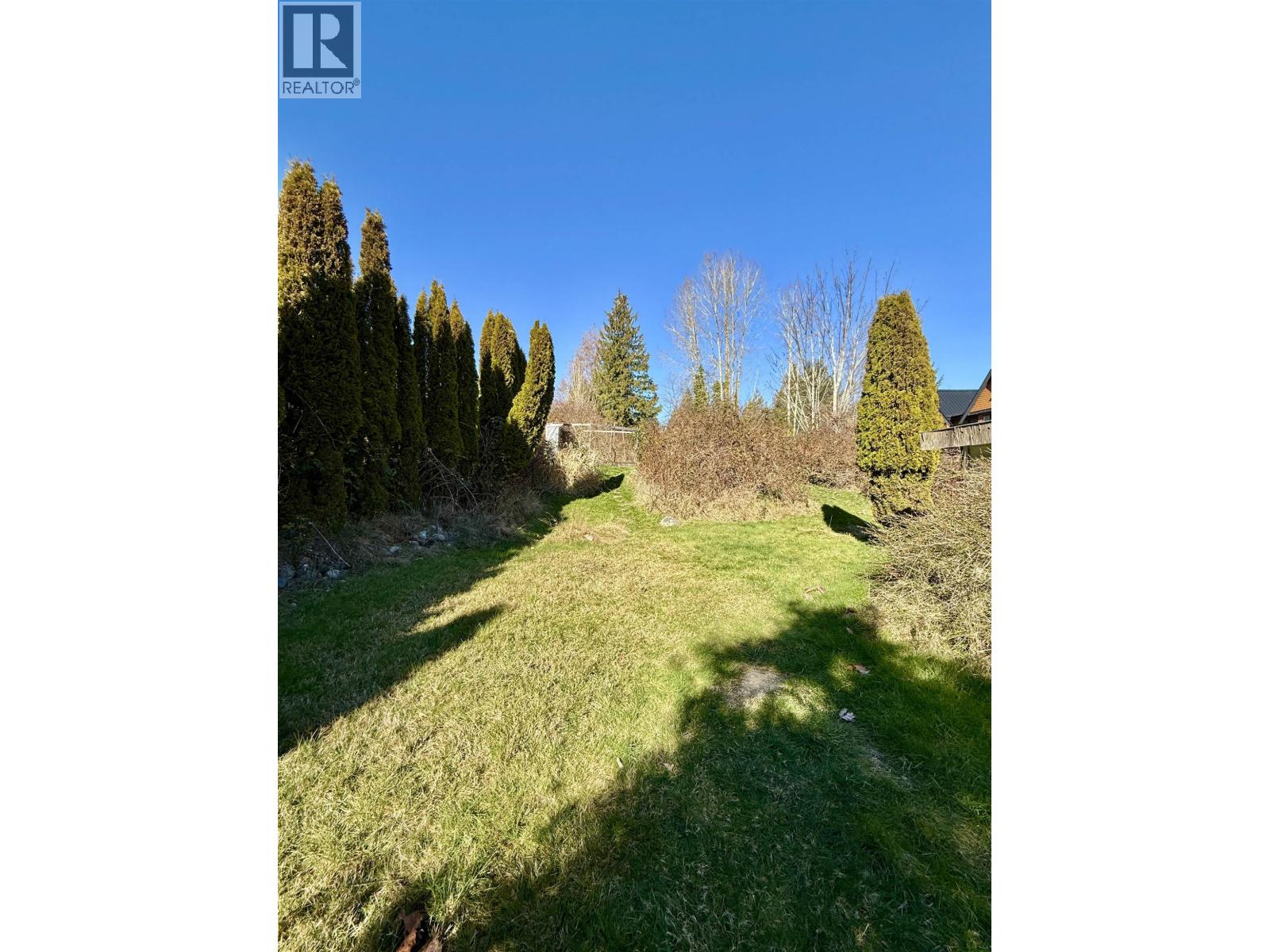 702 GIBSONS WAY, Gibsons