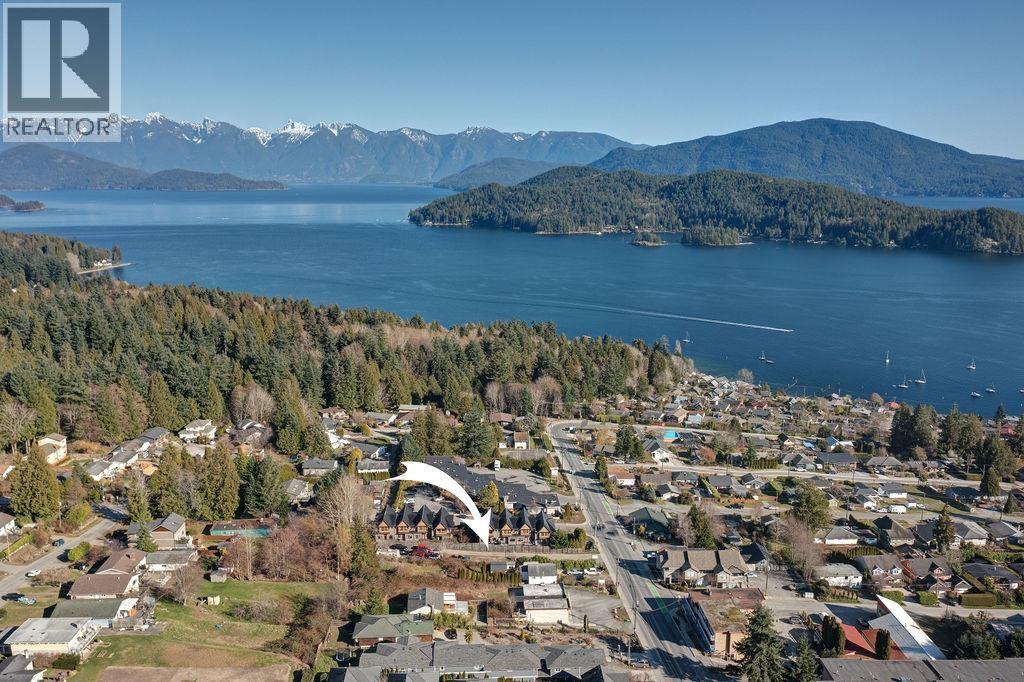 702 GIBSONS WAY, Gibsons