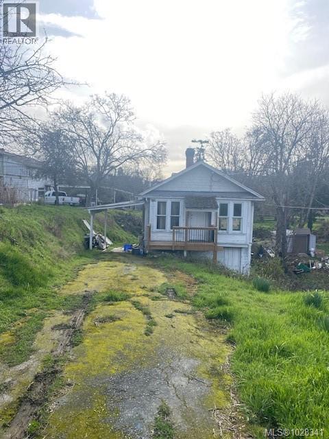 3135 Washington Ave - 1