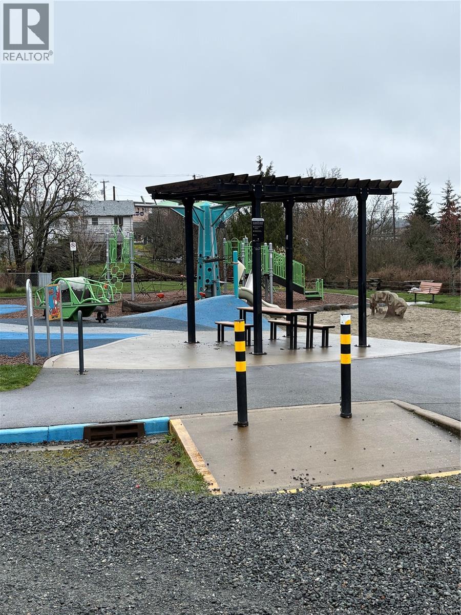 3135 WASHINGTON AVE - 14