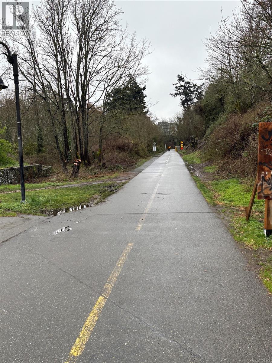 3135 WASHINGTON AVE - 7