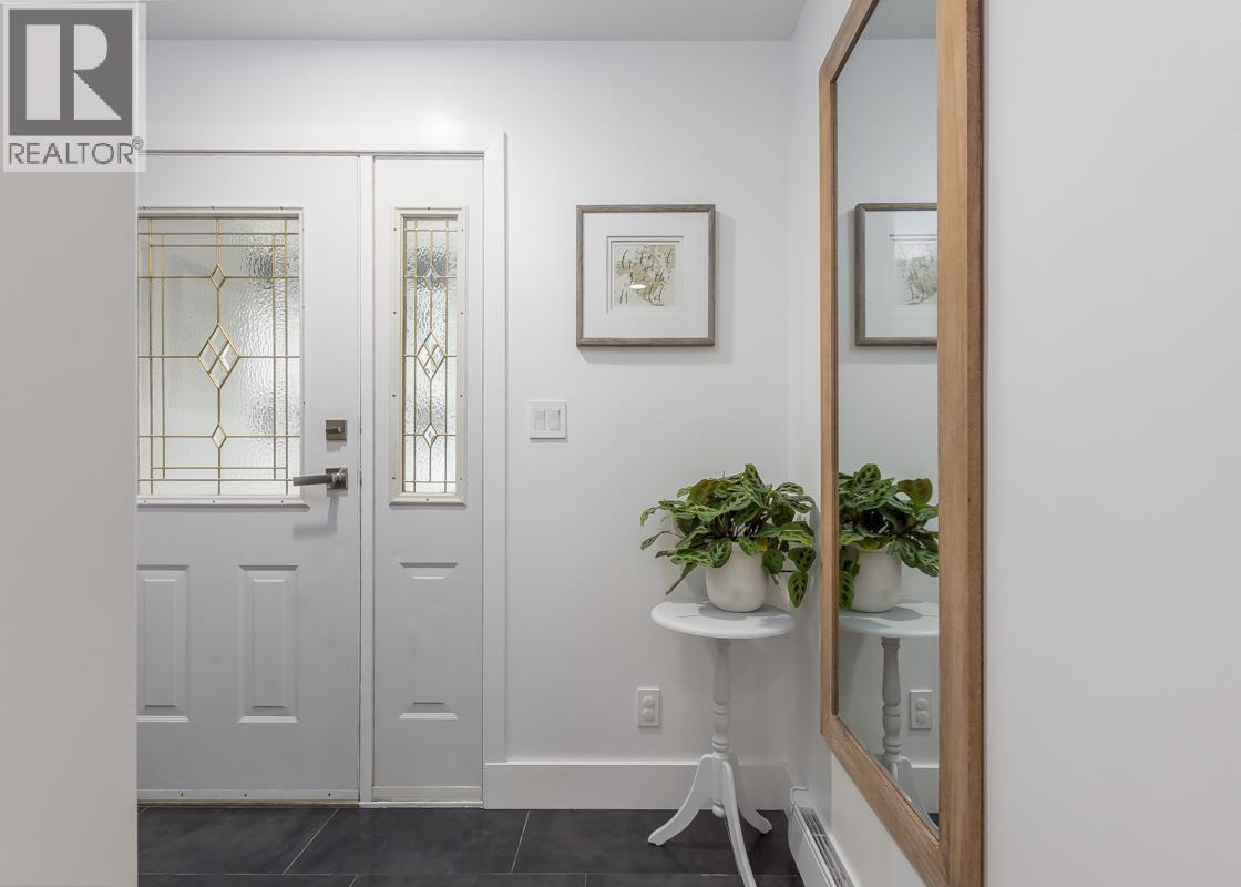 2 38247 WESTWAY AVENUE, Squamish