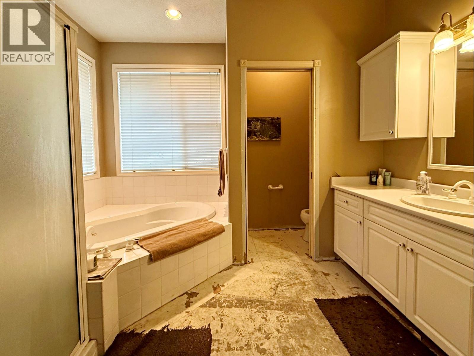 3267 RONCASTLE ROAD - 16