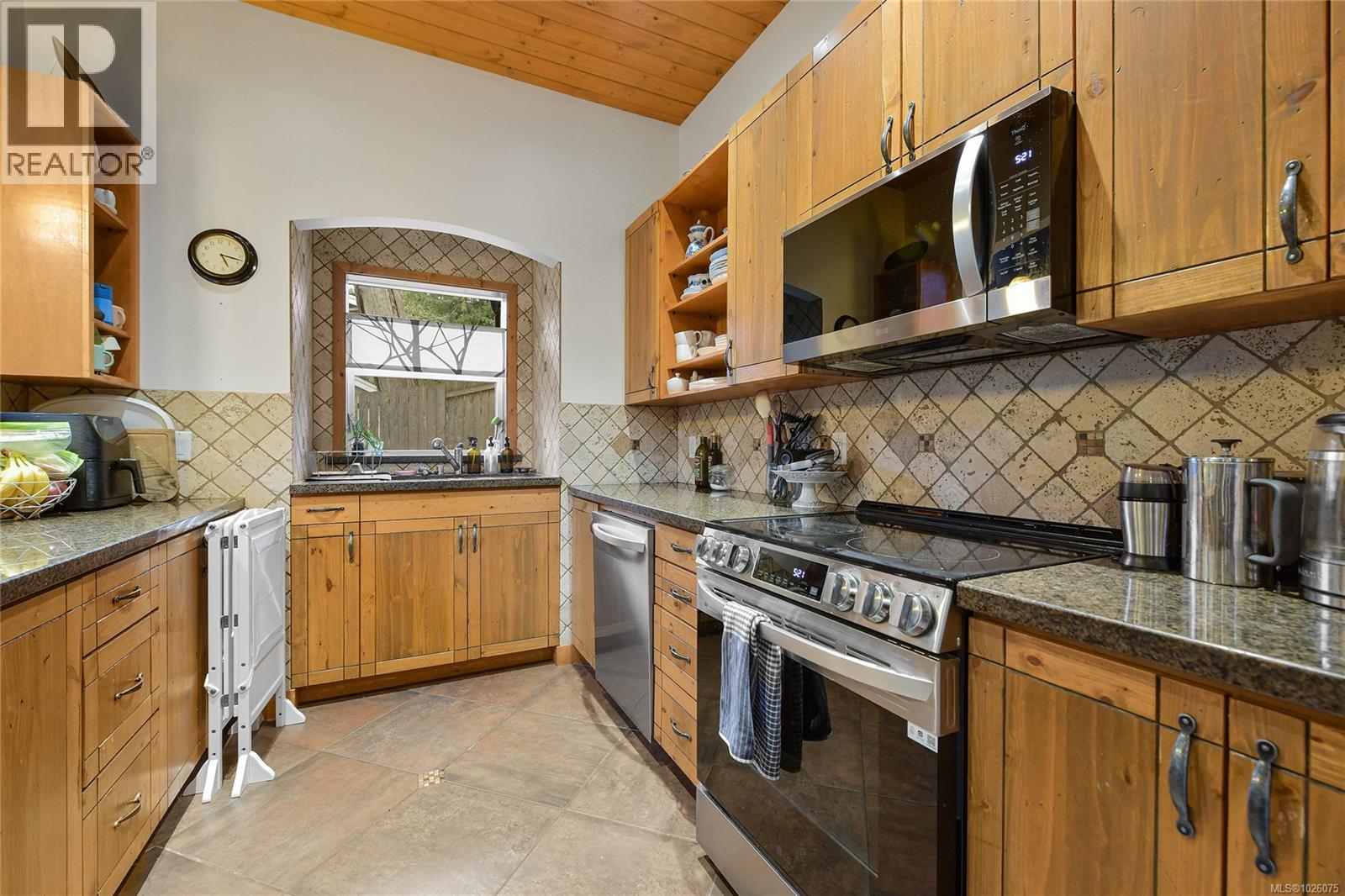  254 Mariners Way, Mayne Island