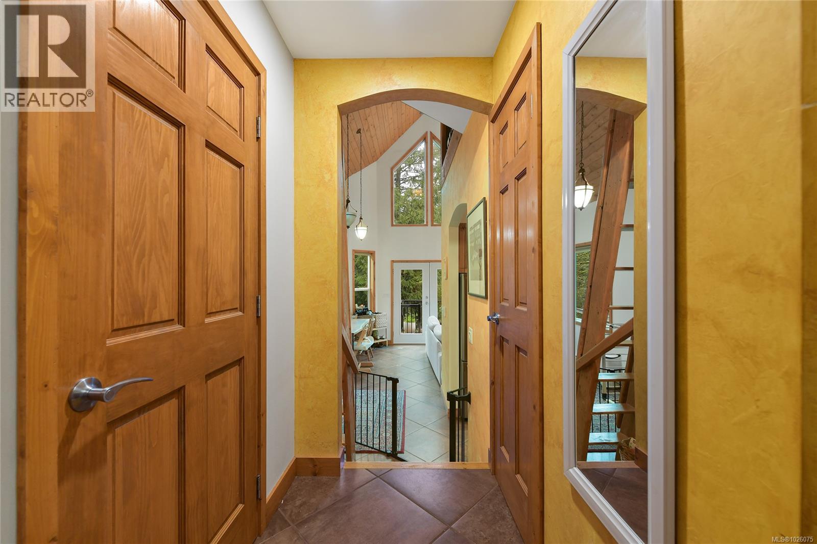  254 Mariners Way, Mayne Island