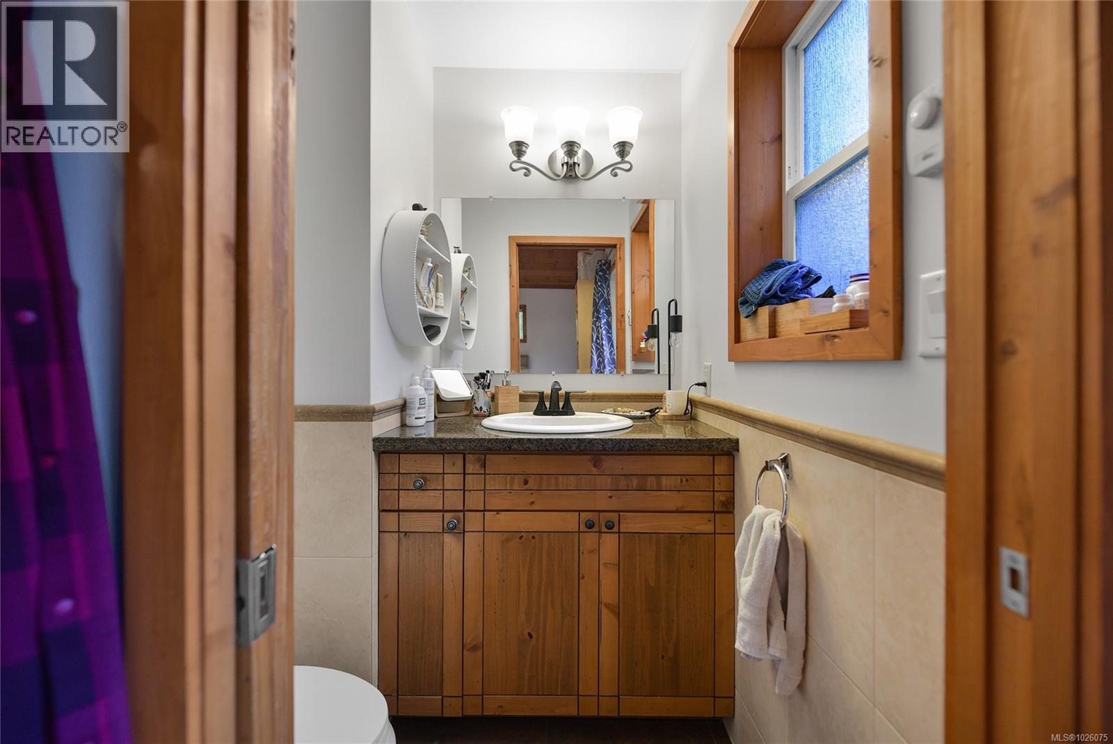  254 Mariners Way, Mayne Island