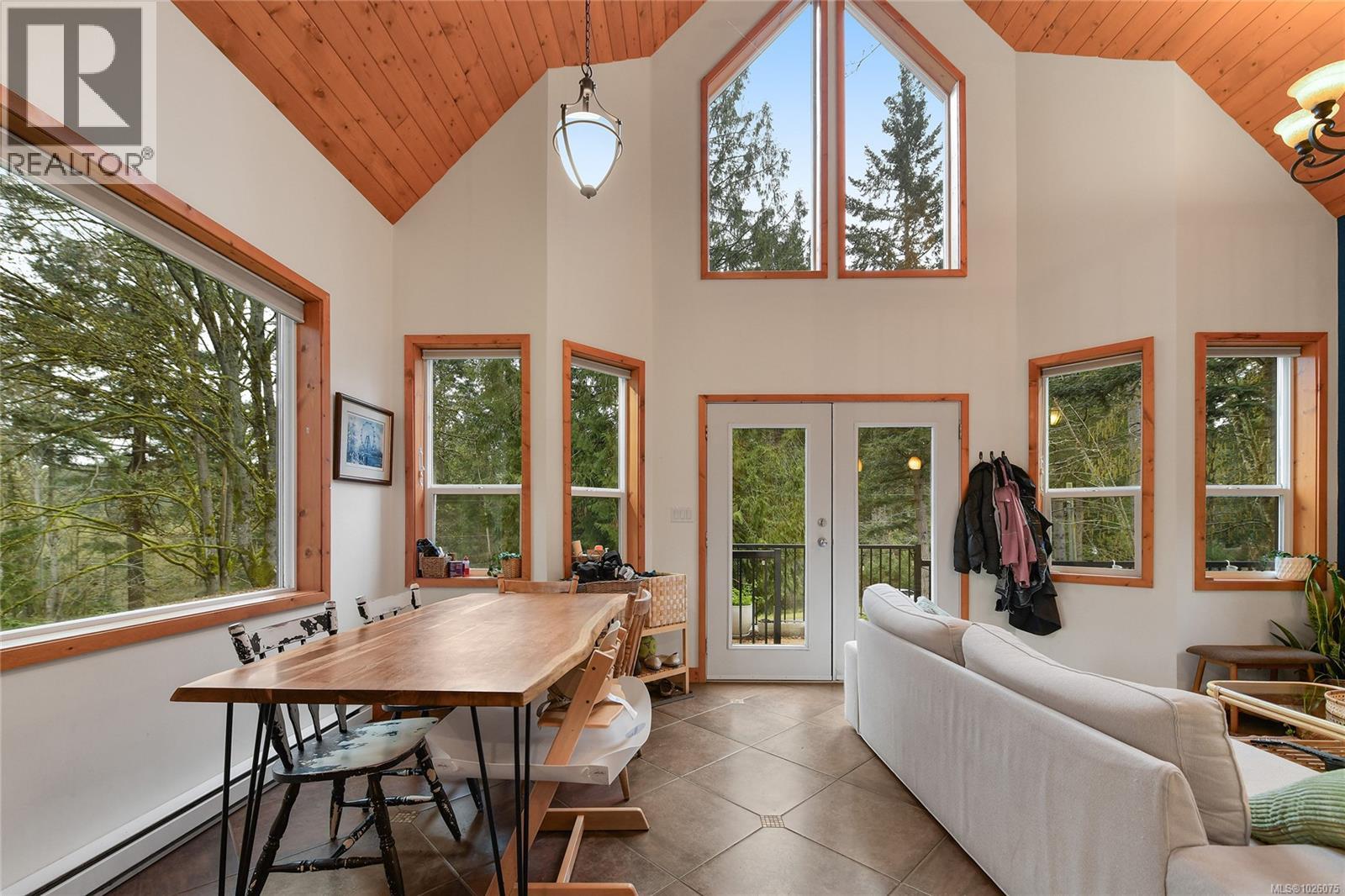  254 Mariners Way, Mayne Island