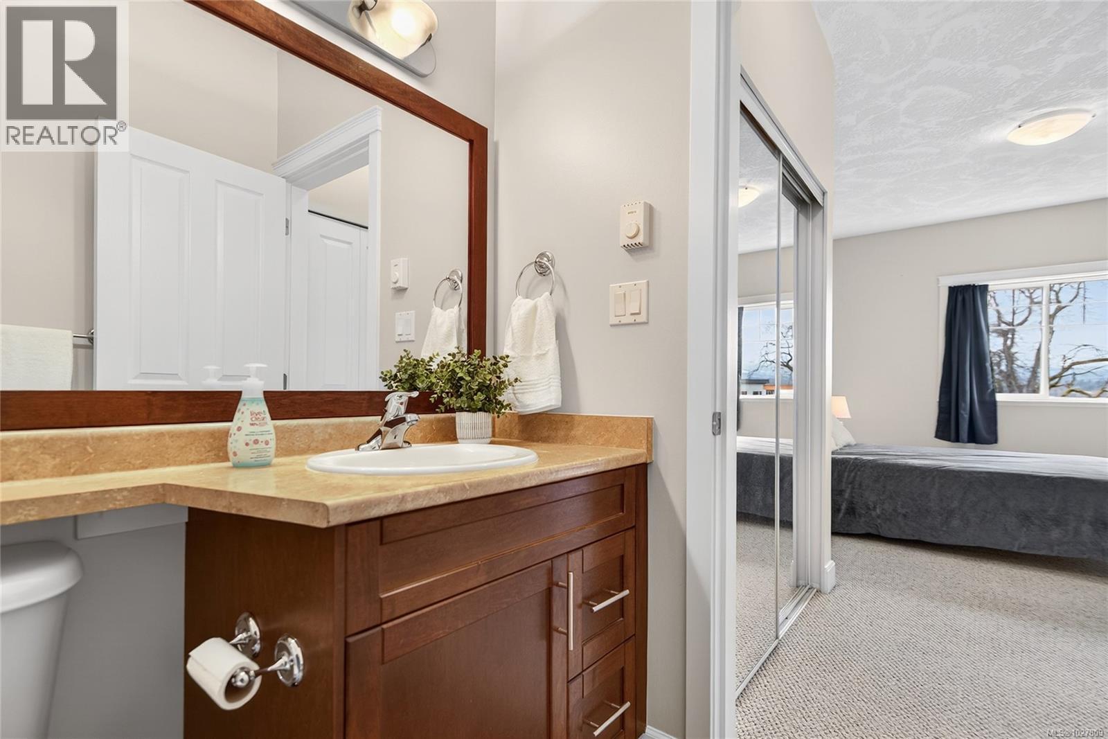 #221 930 BRAIDWOOD RD - 29