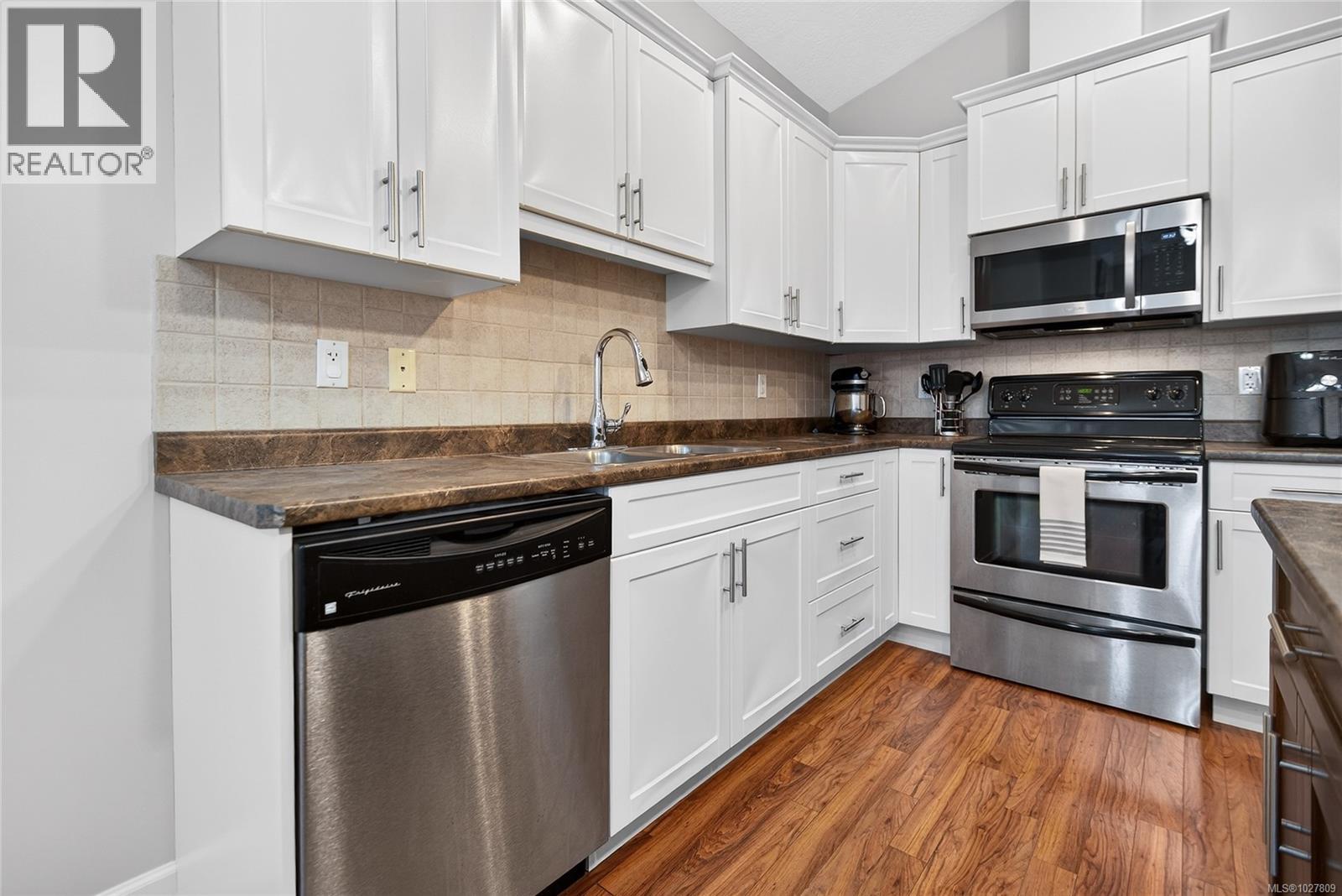 #221 930 BRAIDWOOD RD - 10