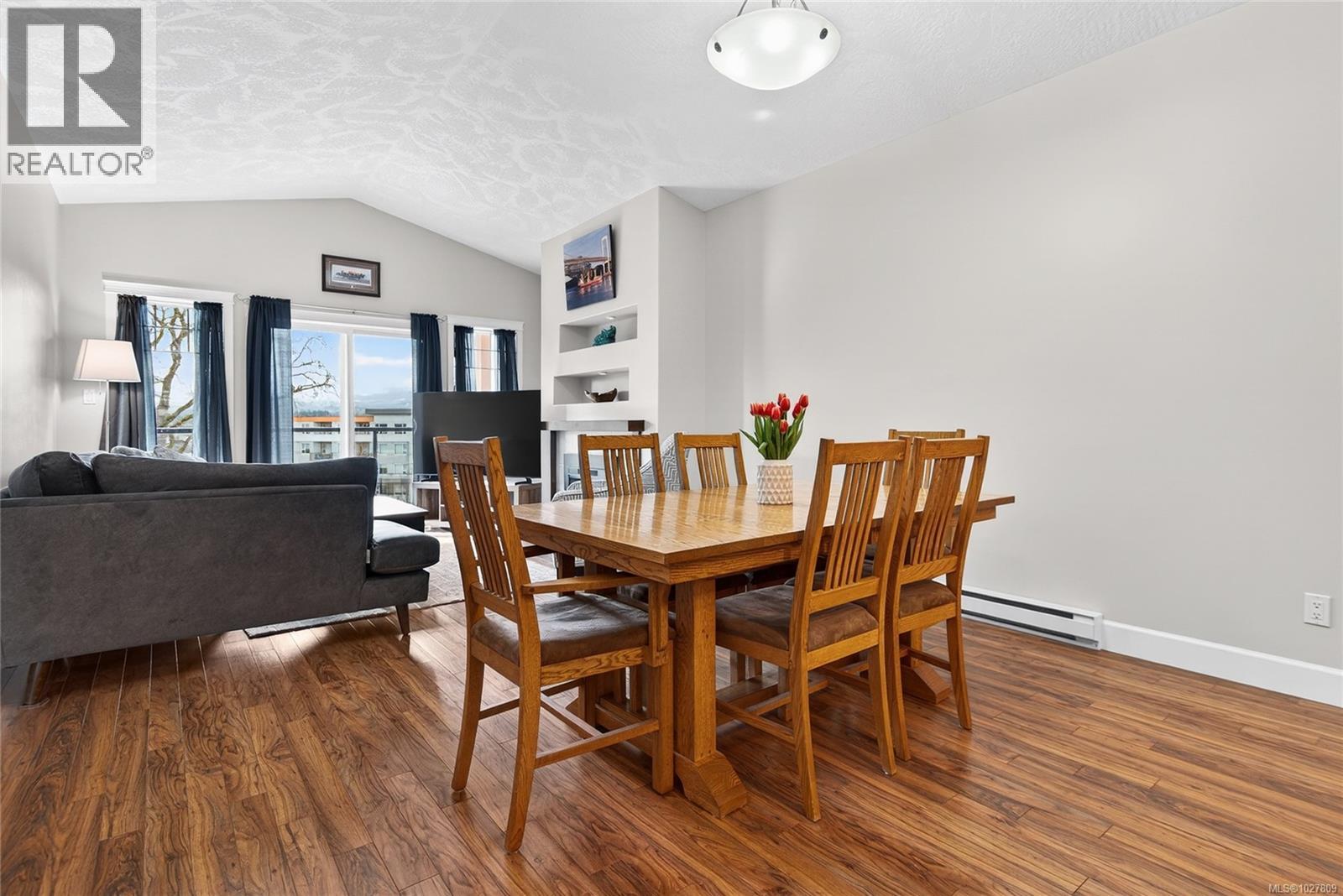 #221 930 BRAIDWOOD RD - 12