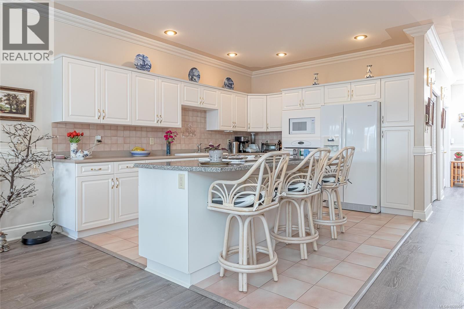 #4 1600 BRYNMARL RD - 23