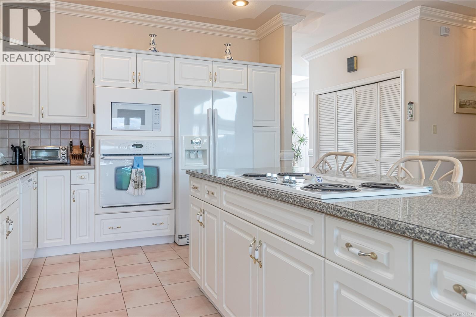 #4 1600 BRYNMARL RD - 24