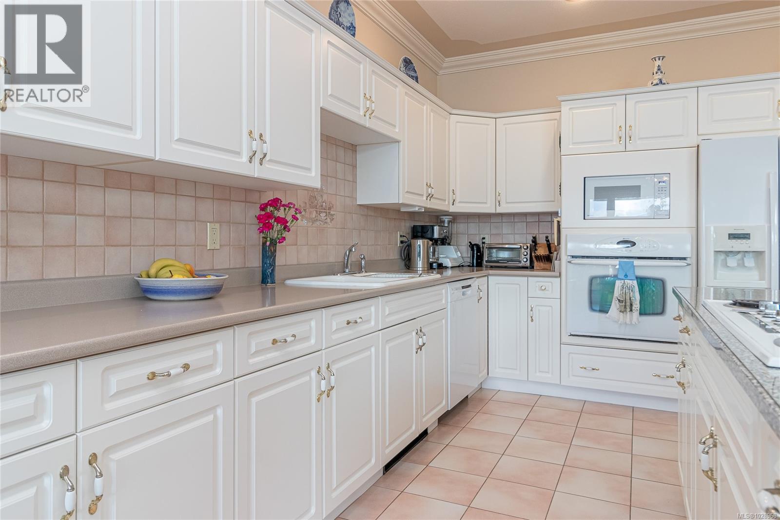 #4 1600 BRYNMARL RD - 25